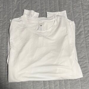 NWOT Lululemon size 10 long sleeve shirt